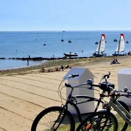 12 Pers - Grand Jardin - 8 Min à Pied De La - Idéal Pour Détente Ou Remote-working *