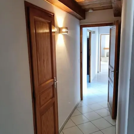 12 Pers - Grand Jardin - 8 Min A Pied De La - Ideal Pour Detente Ou Remote-working