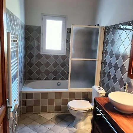 Holiday home 12 Pers - Grand Jardin - 8 Min A Pied De La - Ideal Pour Detente Ou Remote-working Saint-Martin-de-Re