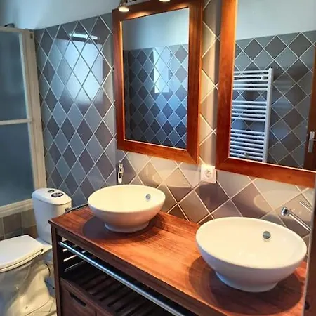 12 Pers - Grand Jardin - 8 Min A Pied De La - Ideal Pour Detente Ou Remote-working Holiday home Saint-Martin-de-Re