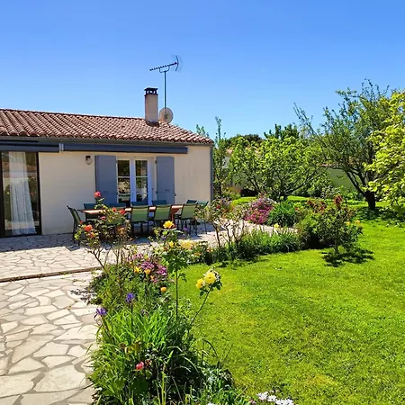 Holiday home 12 Pers - Grand Jardin - 8 Min A Pied De La - Ideal Pour Detente Ou Remote-working