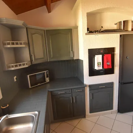 12 Pers - Grand Jardin - 8 Min A Pied De La - Ideal Pour Detente Ou Remote-working Дом отдыха Сен-Мартен-де-Ре