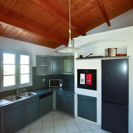 12 Pers - Grand Jardin - 8 Min A Pied De La - Ideal Pour Detente Ou Remote-working サン・マルタン・ド・レ