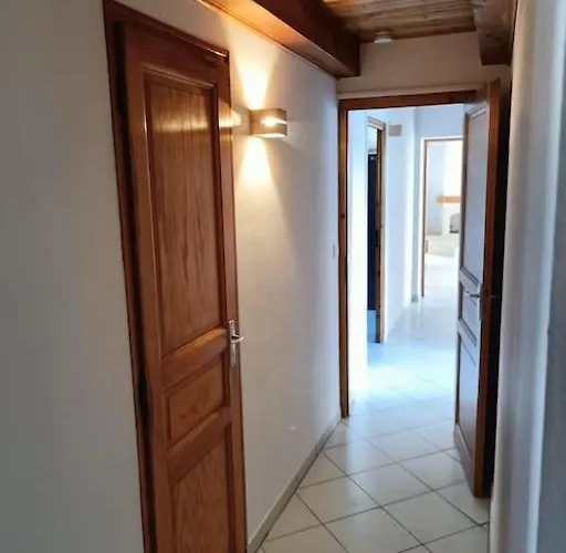 12 Pers - Grand Jardin - 8 Min à Pied De La - Idéal Pour Détente Ou Remote-working