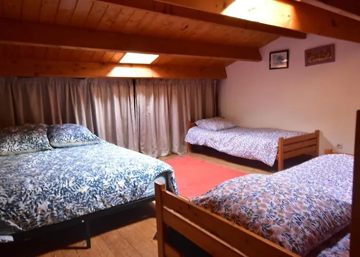 Hébergement de vacances 12 Pers - Grand Jardin - 8 Min à Pied De La - Idéal Pour Détente Ou Remote-working *