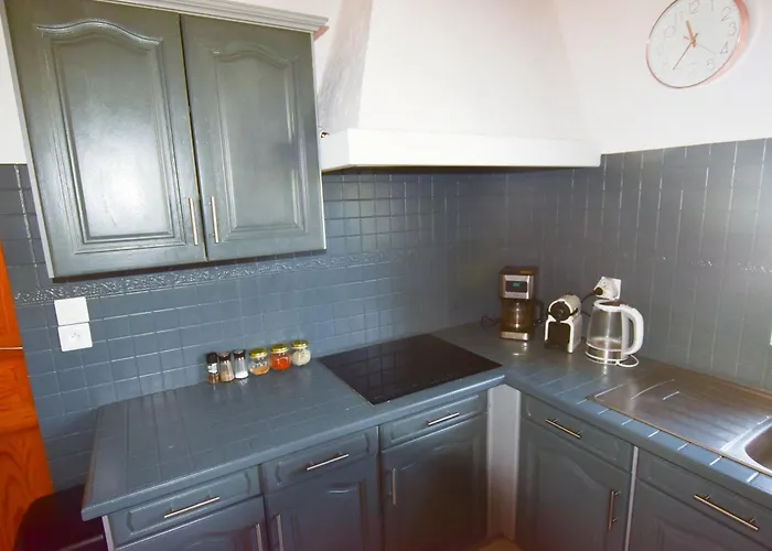 12 Pers - Grand Jardin - 8 Min à Pied De La - Idéal Pour Détente Ou Remote-working