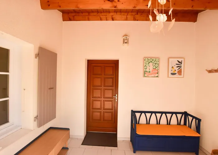 12 Pers - Grand Jardin - 8 Min à Pied De La - Idéal Pour Détente Ou Remote-working Saint-Martin-de-Ré